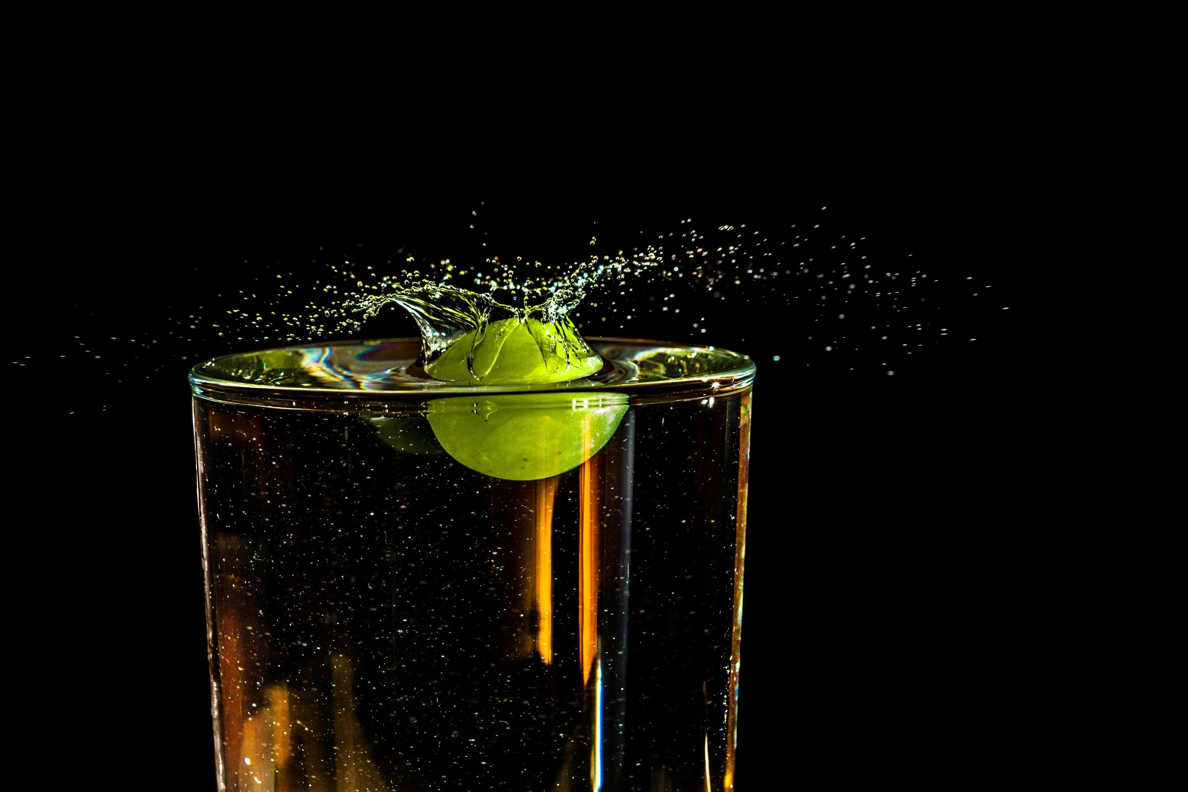 Olej z pestek winogron – naturalny sposób na piękną skórę i włosy